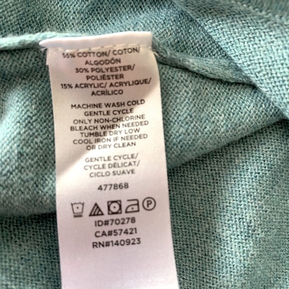 Women’s Loft outlet sweater size Small - Picture 3 of 4